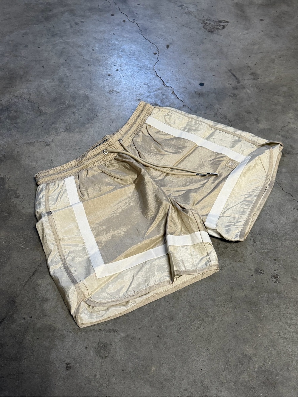 KITH Washed Dylan Shorts “Canvas”